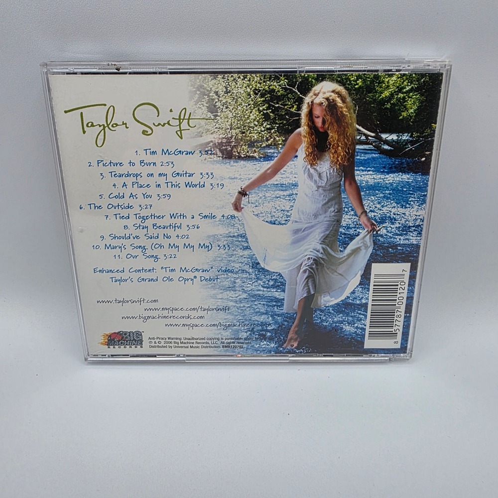 Taylor Swift Self Titled Debut Album CD 2006 Enhanced Content Big Machine Record - Picture 2 of 9